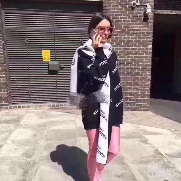 Balenciaga巴黎世家男女通用字母圍巾  mmj1336